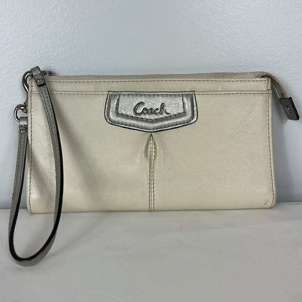 Coach Leather Wallet Wristlet in Off White & Silver